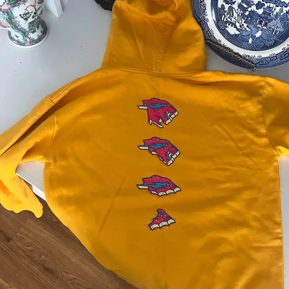 Like new Mr. Beast yellow hoodie - Picture 4 of 6